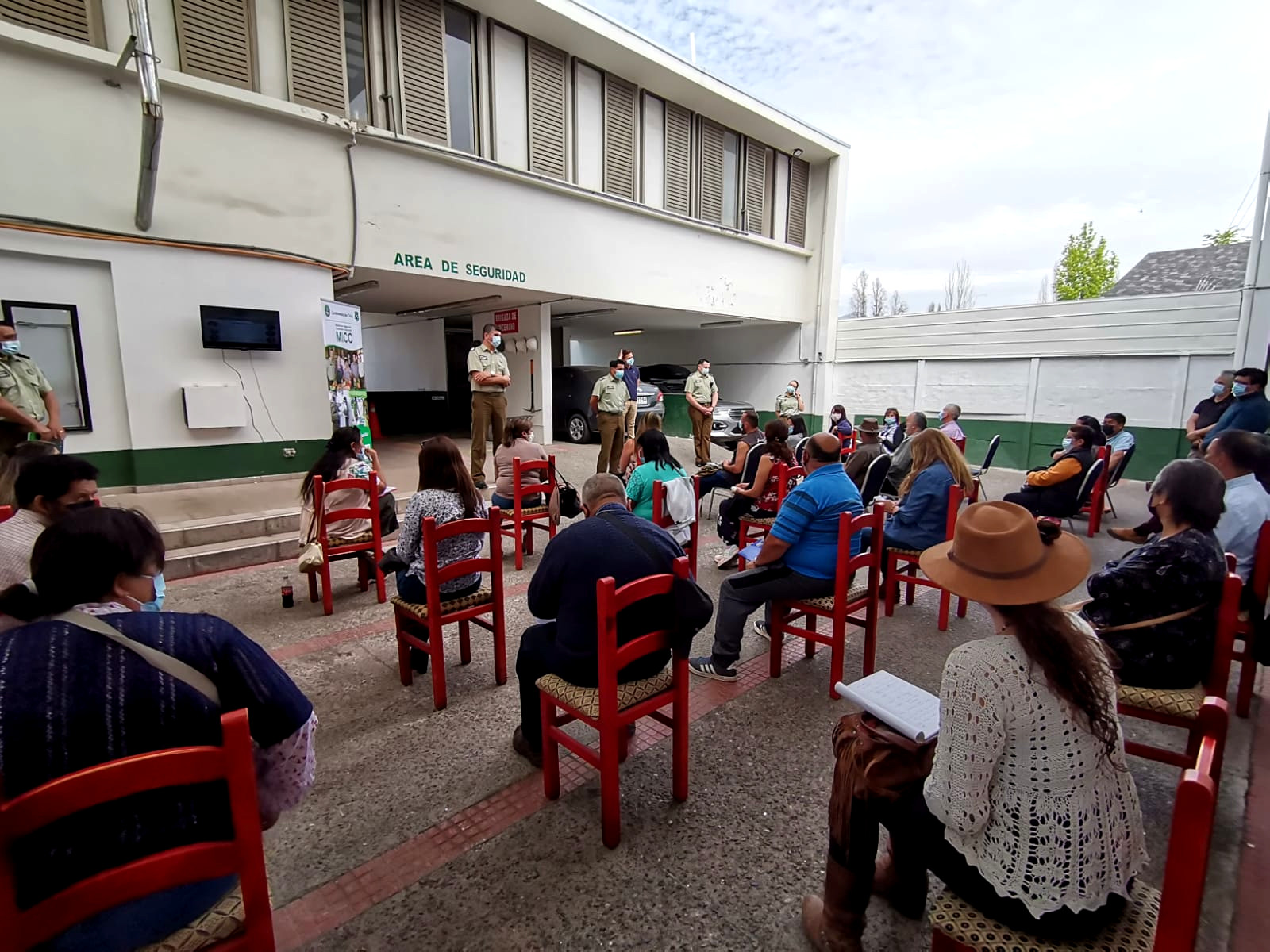 reunion carabineros comunidad02