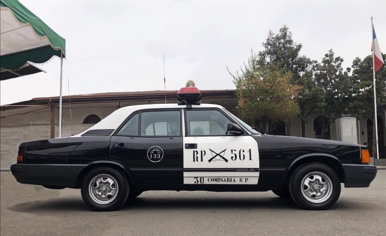 auto carabineros opala02