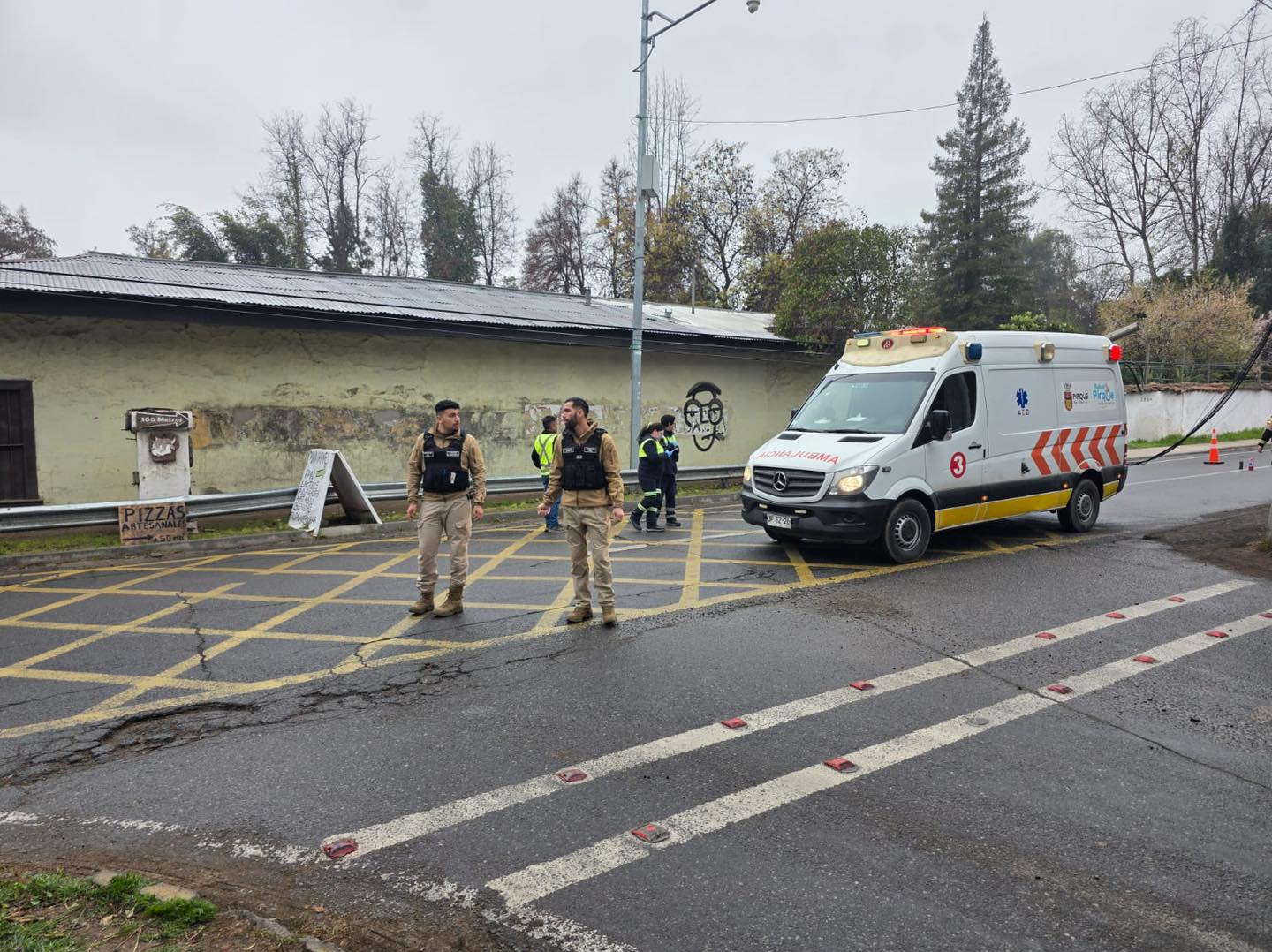 choque poste comunicaciones 0111