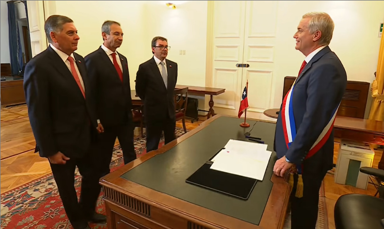 decretos 11 03 26 022