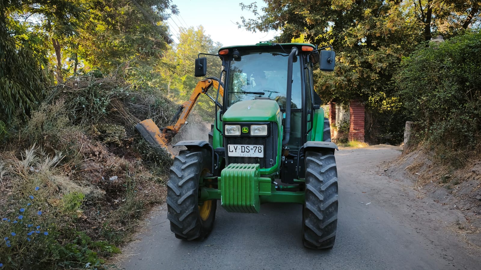 tractor verde